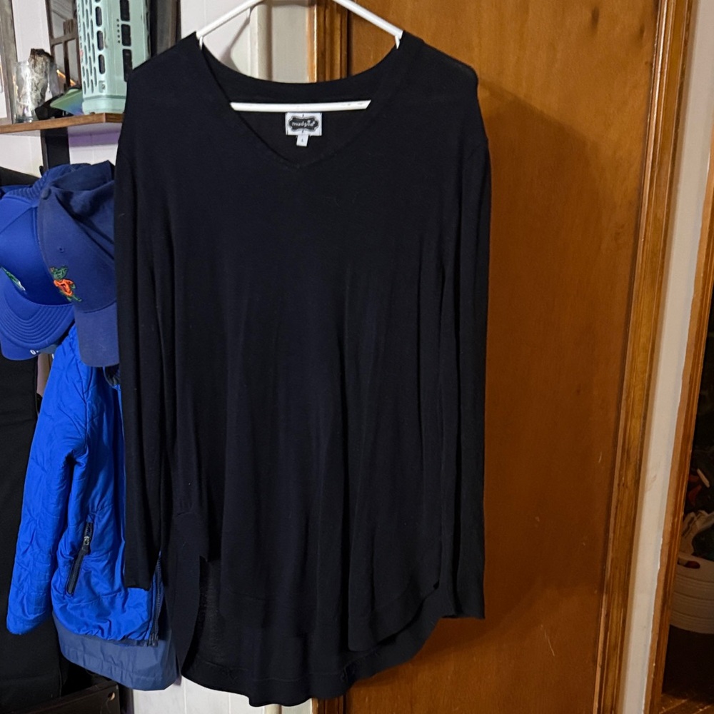 Mud Pie Black Long Sleeve V-Neck Top